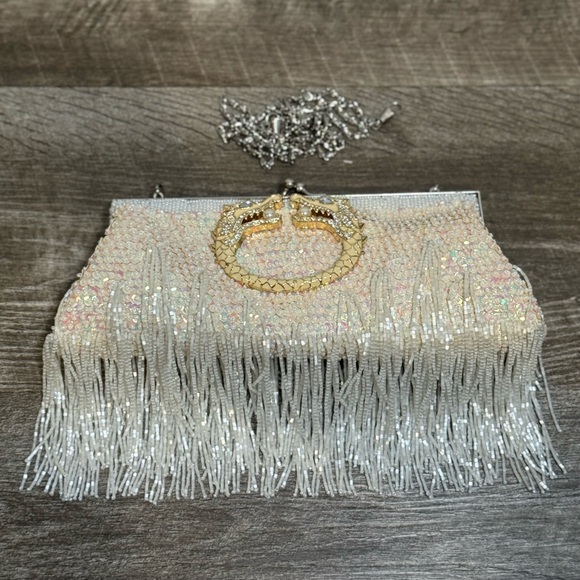 Stunning double dragon embellished clutch bag/ shoulder bag - Picture 1 of 7